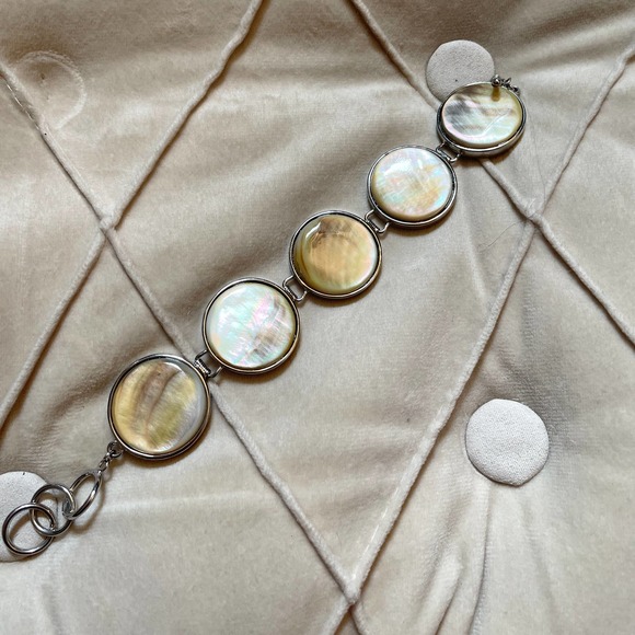 Circle stone Bracelet - Picture 3 of 3